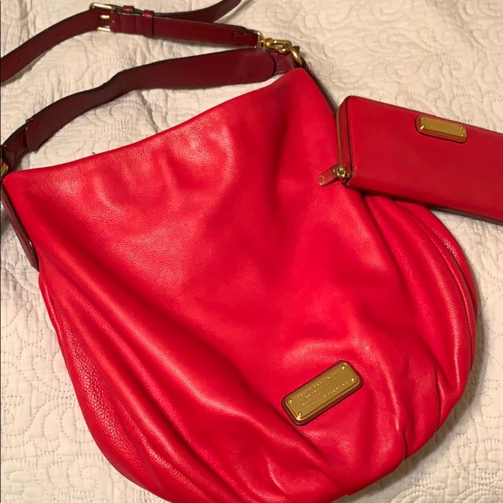 Marc Jacobs hobo shoulder/crossbody bag w/ wallet